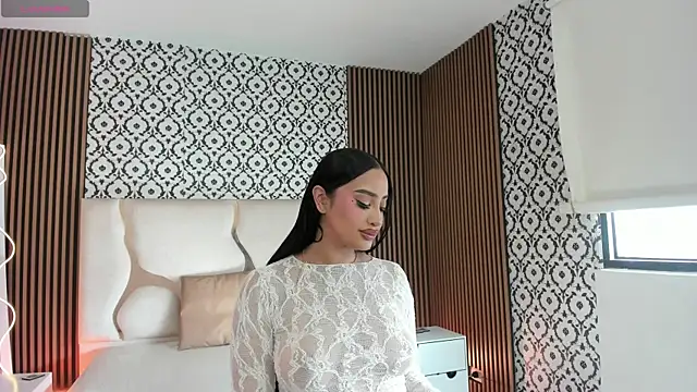 BEELLA TAY1 online show from May 20, 2026, 12:24 pm