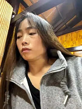 Maymay   online show from November 25, 2025, 7:08 am