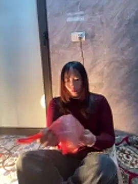 Maymay   online show from December 18, 2025, 2:05 am