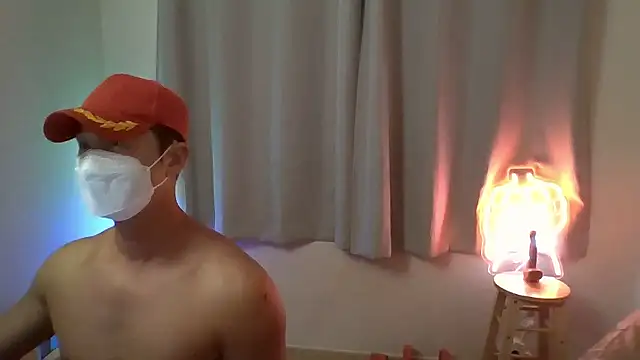 Snapshot of redcap1111 chatting on February 15, 2026, 2:16 pm redcap1111 online show from February 15, 2026, 2:16 pm