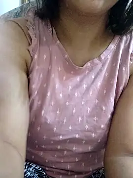 Snapshot of Tanha18 chatting on November 11, 2025, 8:53 am Tanha18 online show from November 11, 2025, 8:53 am