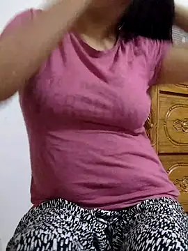 Snapshot of Tanha18 chatting on November 14, 2025, 6:00 pm Tanha18 online show from November 14, 2025, 6:00 pm