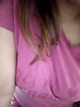 Snapshot of Tanha18 chatting on April 17, 2026, 6:00 pm Tanha18 online show from April 17, 2026, 6:00 pm