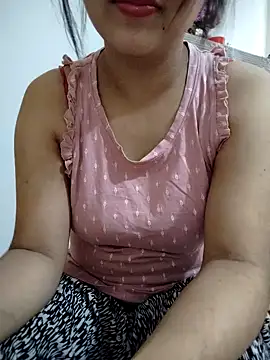 Snapshot of Tanha18 chatting on November 4, 2025, 9:02 am Tanha18 online show from November 4, 2025, 9:02 am