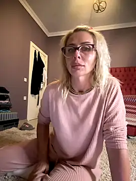 ElenabonyX online show from November 13, 2025, 7:29 pm