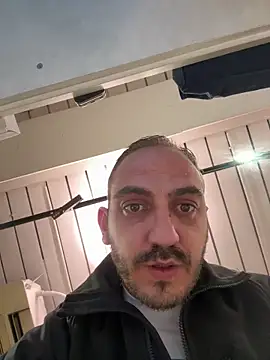 Snapshot of AlexGogo23 chatting on October 13, 2025, 1:56 pm AlexGogo23 online show from October 13, 2025, 1:56 pm