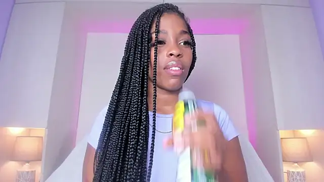 MaraBaker online show from October 22, 2025, 3:50 am