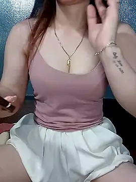 LeanaLy online show from June 30, 2026, 11:38 pm