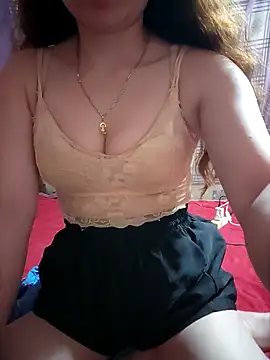 LeanaLy online show from December 22, 2025, 1:22 pm