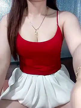 LeanaLy online show from July 7, 2026, 11:52 pm