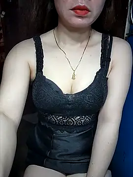 LeanaLy online show from November 9, 2025, 12:20 pm