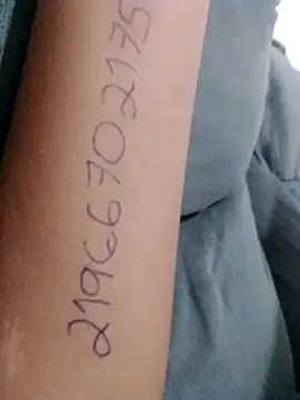 Camilanifeta online show from March 25, 2026, 9:41 am