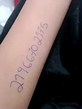 Camilanifeta online show from March 12, 2026, 9:46 am