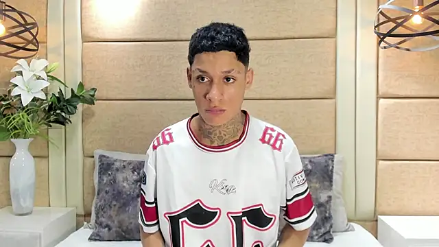 Snapshot of GaelCarter chatting on October 15, 2025, 3:49 am GaelCarter online show from October 15, 2025, 3:49 am