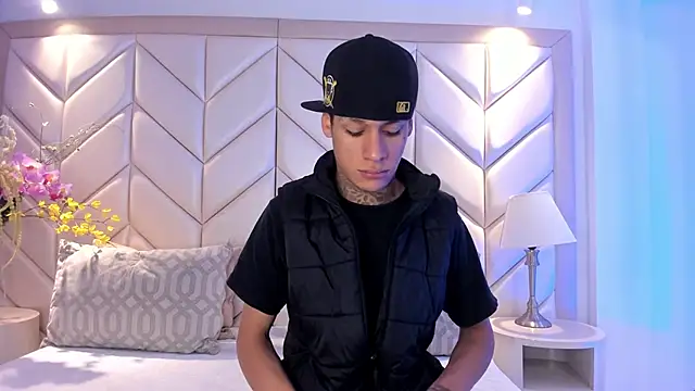 Snapshot of GaelCarter chatting on November 15, 2025, 4:05 am GaelCarter online show from November 15, 2025, 4:05 am