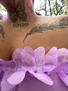 Snapshot of atennea_diiossa chatting on November 15, 2025, 4:00 pm atennea diiossa online show from November 15, 2025, 4:00 pm