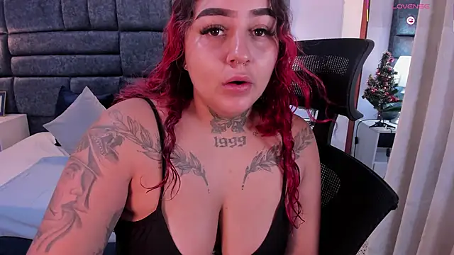 Snapshot of atennea_diiossa chatting on November 27, 2025, 11:43 am atennea diiossa online show from November 27, 2025, 11:43 am