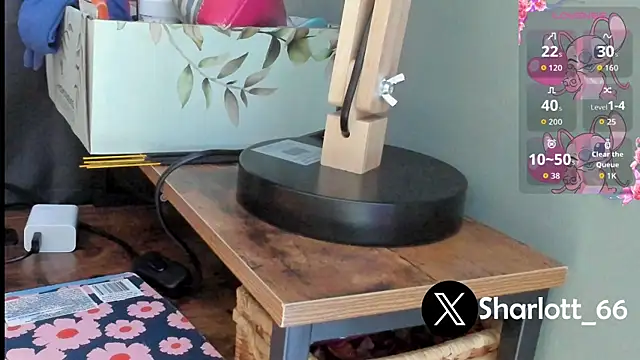 Snapshot of Sharlott_smith chatting on December 1, 2025, 9:15 pm Sharlott smith online show from December 1, 2025, 9:15 pm