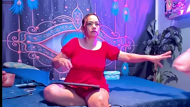 Snapshot of Sharlott_smith chatting on October 16, 2025, 10:29 pm Sharlott smith online show from October 16, 2025, 10:29 pm