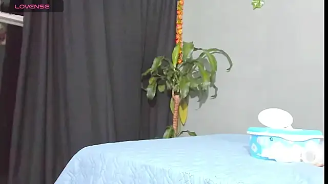 Snapshot of Sharlott_smith chatting on October 23, 2025, 11:47 pm Sharlott smith online show from October 23, 2025, 11:47 pm