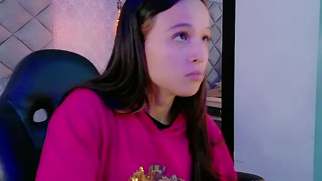 Snapshot of CARO_ADAMS1 chatting on November 26, 2025, 11:32 am CARO ADAMS1 online show from November 26, 2025, 11:32 am