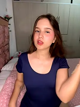 MIACUTEE  online show from November 21, 2025, 6:23 am