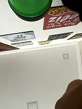 Snapshot of safadinhaquenteW chatting on November 22, 2025, 8:18 pm safadinhaquenteW online show from November 22, 2025, 8:18 pm