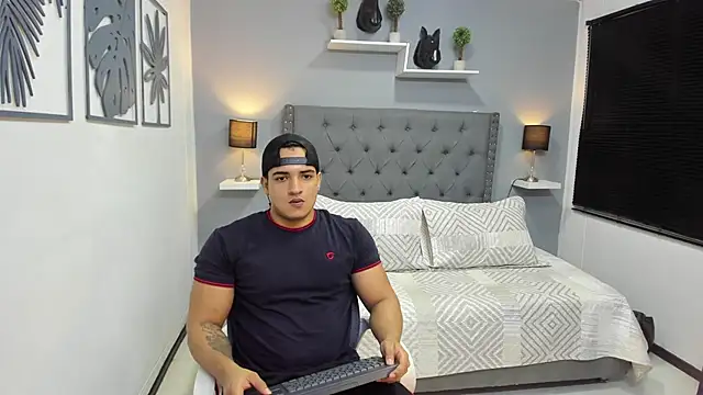 violeta and maxx online show from December 4, 2025, 12:20 am