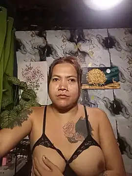 Snapshot of trishacummerts chatting on June 28, 2026, 2:12 pm trishacummerts online show from June 28, 2026, 2:12 pm