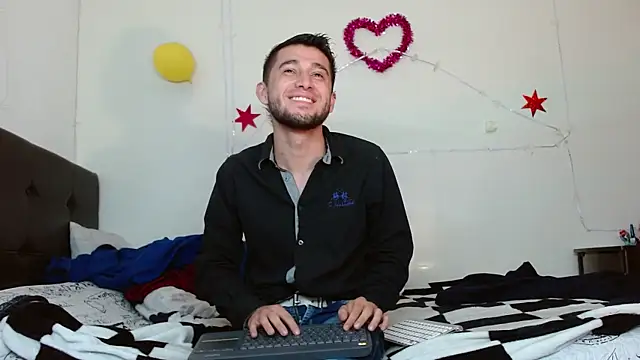 picante70  online show from October 21, 2025, 11:09 am