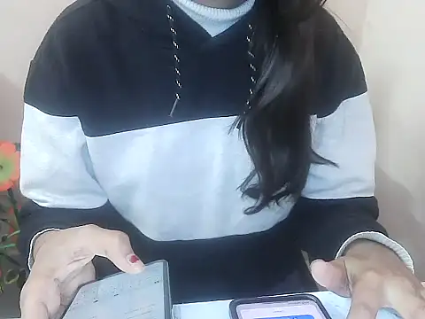 notty heena online show from December 4, 2025, 5:06 am