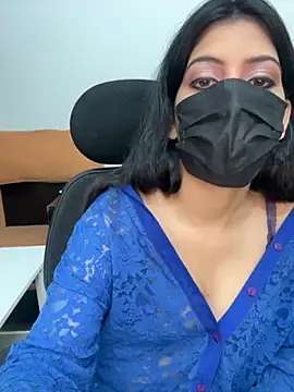 Snapshot of hey_wifey chatting on October 15, 2025, 2:25 pm hey wifey online show from October 15, 2025, 2:25 pm