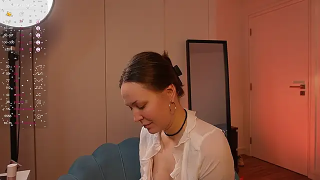 Snapshot of NeonyMuse chatting on December 14, 2025, 1:17 pm NeonyMuse online show from December 14, 2025, 1:17 pm