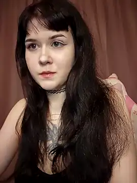 Snapshot of eee_uu chatting on October 26, 2025, 11:05 pm eee uu online show from October 26, 2025, 11:05 pm