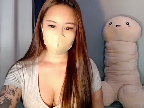 Snapshot of Sweet_0rphan21 chatting on October 12, 2025, 1:12 pm Sweet 0rphan21 online show from October 12, 2025, 1:12 pm