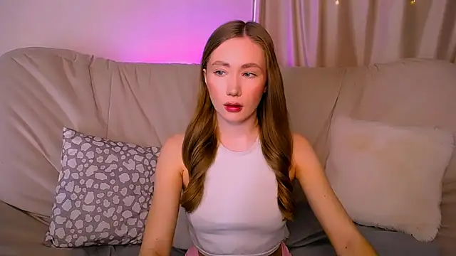 EllyColins online show from March 18, 2026, 3:09 am