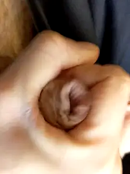 szabi1995 online show from November 6, 2025, 7:45 am