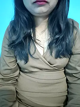 Model Show01 online show from November 28, 2025, 5:35 pm