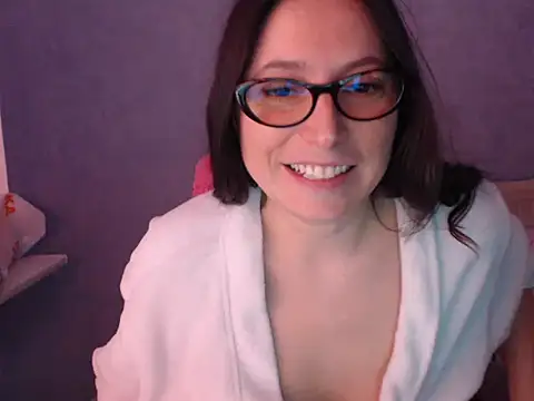 Snapshot of LuckyLisa23 chatting on May 7, 2026, 9:51 pm LuckyLisa23 online show from May 7, 2026, 9:51 pm