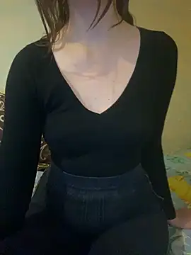 KittieCreme online show from October 31, 2025, 2:13 pm