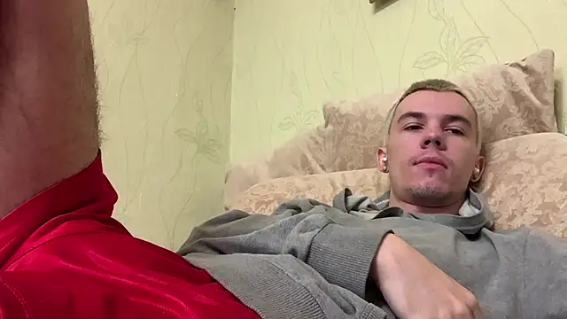 Snapshot of Jeremy1Scott chatting on July 10, 2026, 5:18 am Jeremy1Scott online show from July 10, 2026, 5:18 am