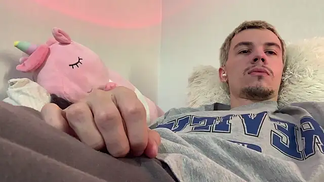 Snapshot of Jeremy1Scott chatting on August 3, 2026, 7:38 am Jeremy1Scott online show from August 3, 2026, 7:38 am