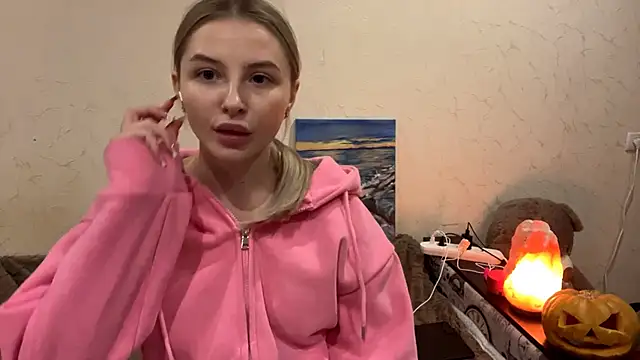 VictoriaMystery online show from October 30, 2025, 3:42 pm