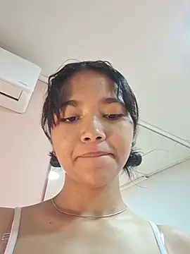 Mariana-Torres online show from December 15, 2025, 12:11 pm