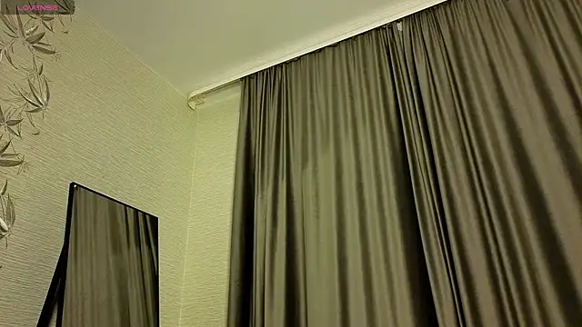 MissPompadure online show from January 12, 2026, 10:03 pm