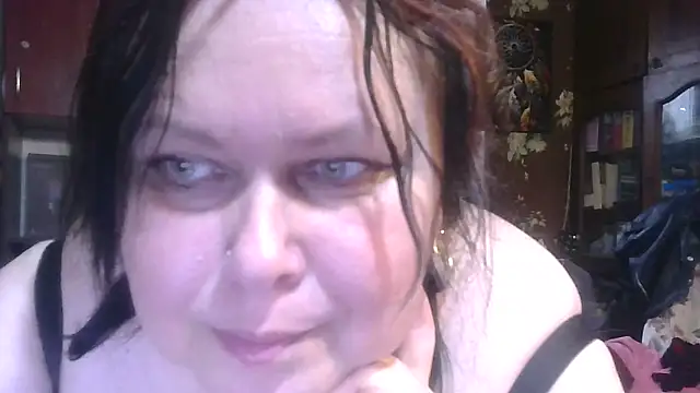 CharleeKendall online show from December 17, 2025, 10:53 am