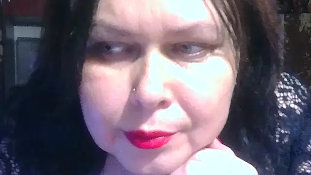 CharleeKendall online show from November 23, 2025, 12:48 pm