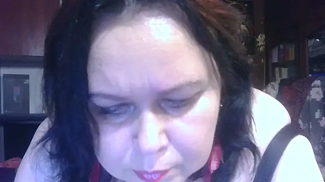 CharleeKendall online show from November 4, 2025, 9:40 pm