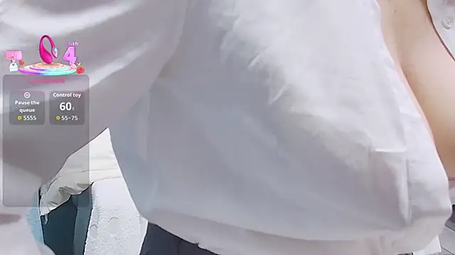 Snapshot of DJEVERY2025 chatting on January 13, 2026, 12:58 am DJEVERY2025 online show from January 13, 2026, 12:58 am