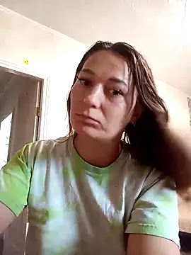 Snapshot of HollyDollsi chatting on October 22, 2025, 12:04 pm HollyDollsi online show from October 22, 2025, 12:04 pm